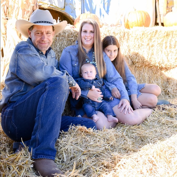 Meet your Posher, Stephanie - Picture 1 of 1